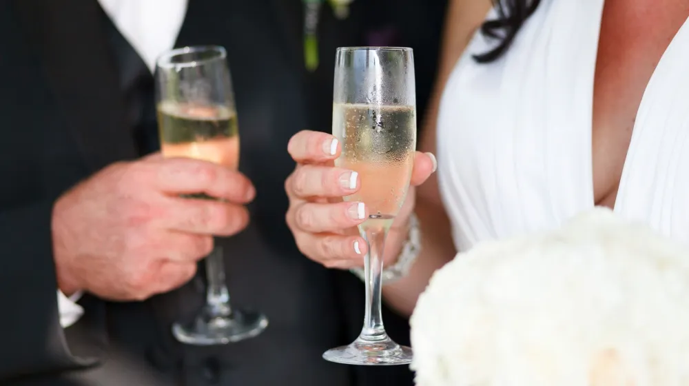 Qué decir en un brindis de boda sin que suene ensayado
