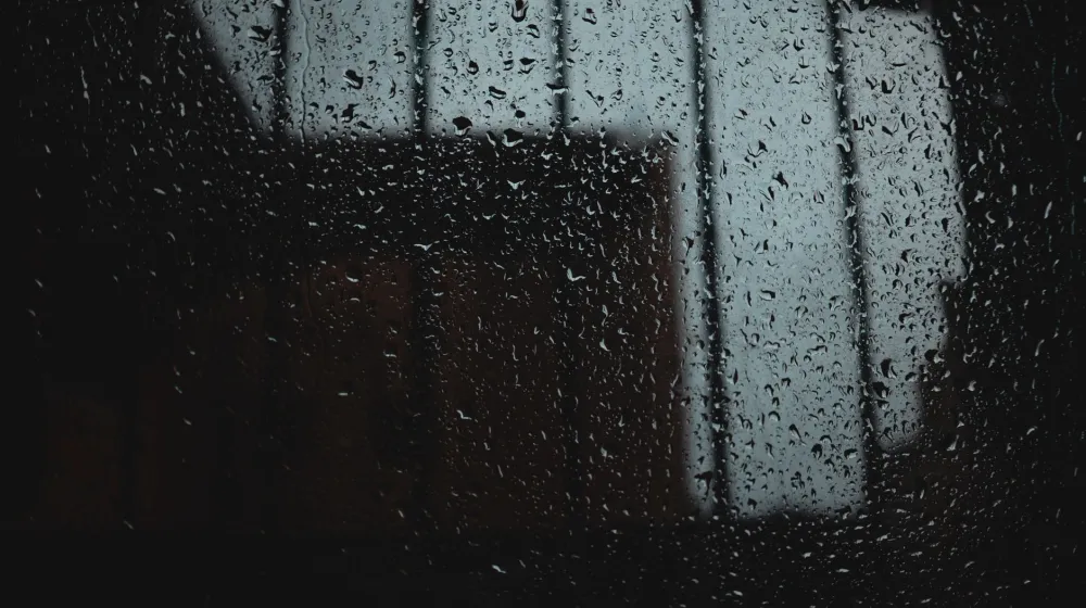 Gotas de lluvia en una ventana